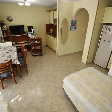 Spacious Bravo1 Apartman *