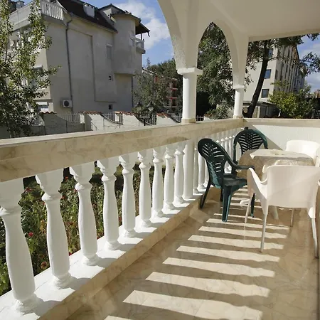 Spacious Bravo1 * Napospart